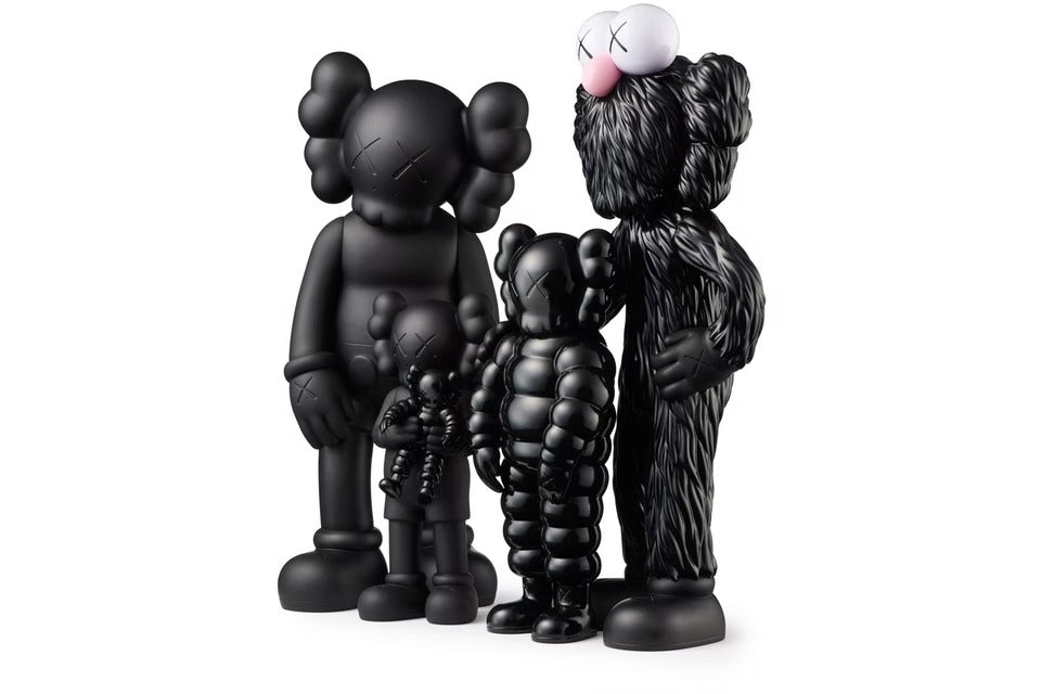 KAWS Family Vinyl Figures Black – NeatoCompany